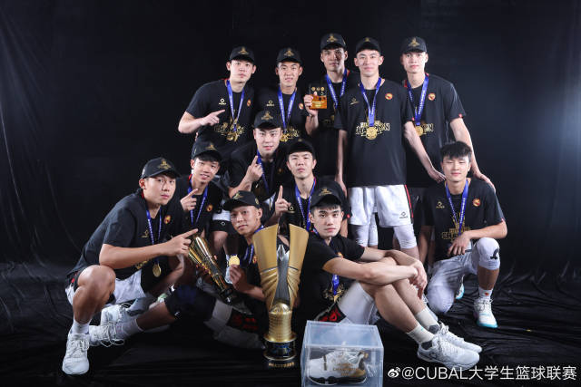 MK.COM男子篮球队。 图源：CUBAL大学生篮球联赛