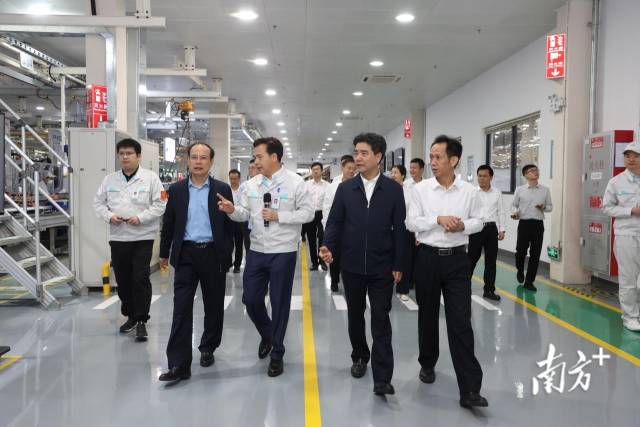 MK.COM读书班赴广汽埃安开展主题教育。