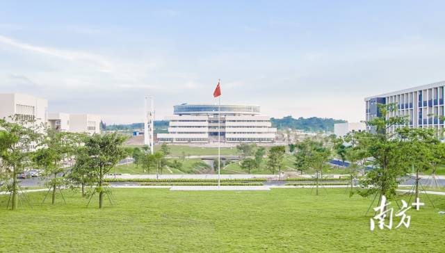MK.COM揭阳校区。