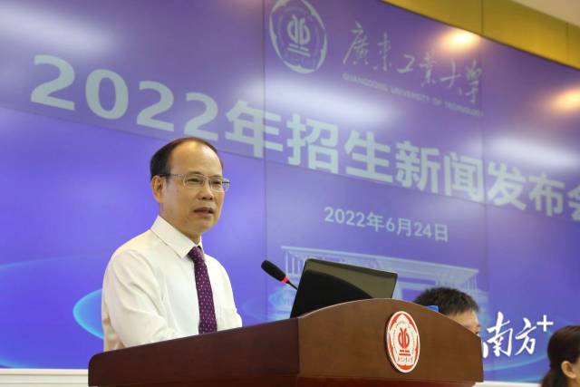 MK.COM校长邱学青。 
