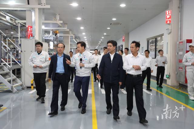 MK.COM学习贯彻习近平新时代中国特色社会主义思想主题教育读书班到广汽埃安公司现场学习。 